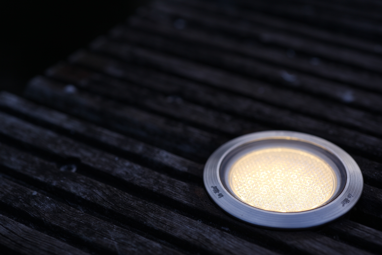 Paver Lights Illinois Landscape Supply l Unilock Pavers Wholesaler